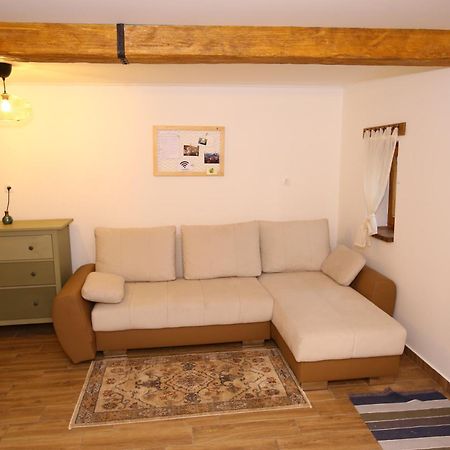 Apartmán Goher Pince Es Vendeghaz Csaszartoltes Exteriér fotografie